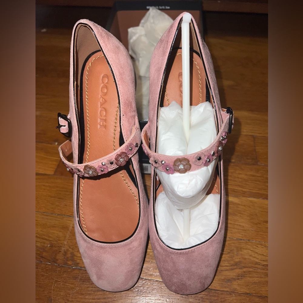 COACH, size 7, pink Mary Jane